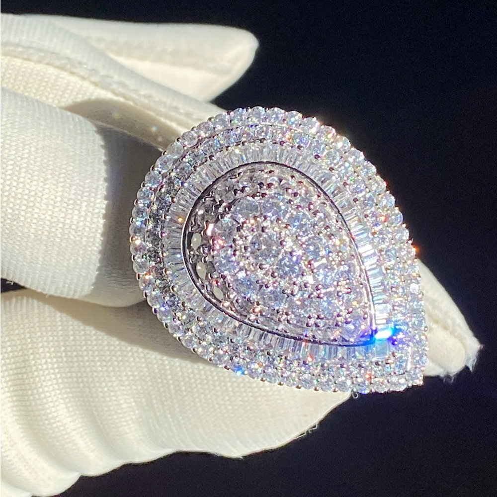 ROSS SIMONS 925 Sterling Silver 4.00 ct. t.w. Round & Baguette CZ Ring Size 9 - Picture 14 of 17